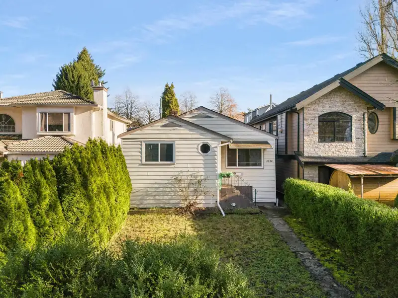 5556 EARLES STREET - photo 1 of 31