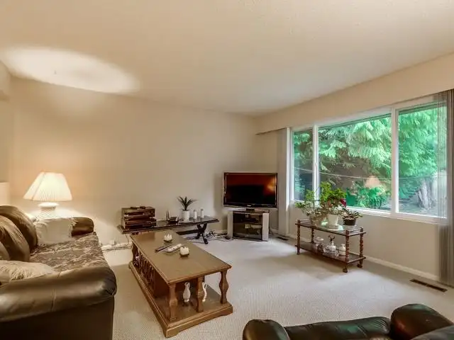 3360 HENRY STREET - photo 2 of 7
