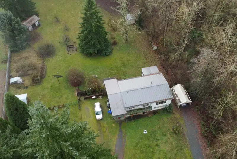 24242 52 AVENUE - photo 1 of 6