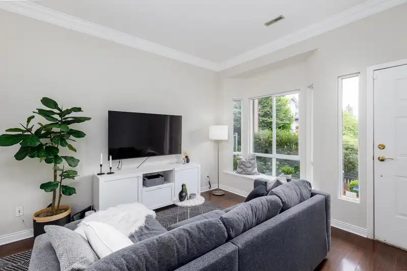 80 8888 216 STREET - photo 4 of 40