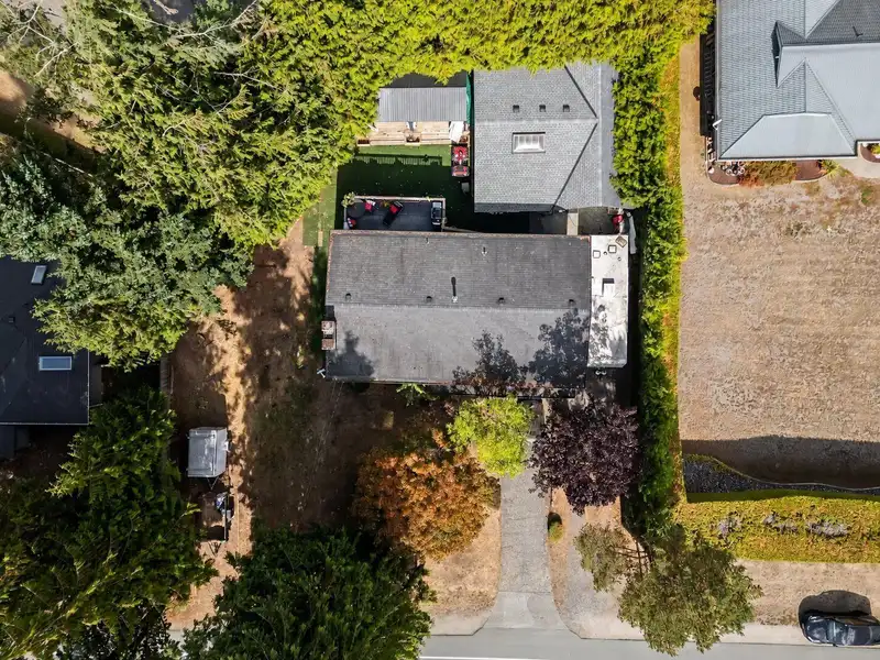 19893 38A AVENUE - photo 3 of 40
