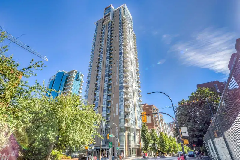 1205 1308 HORNBY STREET - photo 1 of 10
