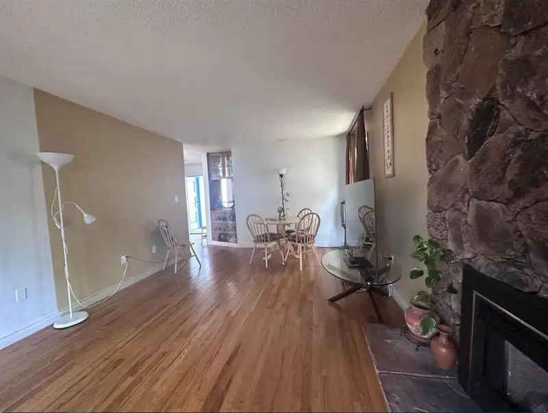 7269 129B STREET - photo 2 of 10