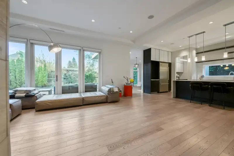 6109 HIGHBURY STREET - photo 4 of 28