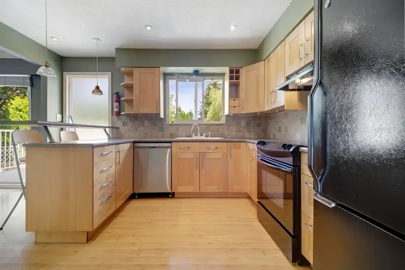 11825 COWLEY DRIVE - photo 3 of 30