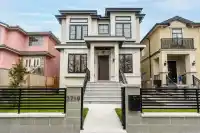 2719 E 46TH AVENUE - thumbnail 1
