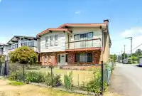 2871 E 18TH AVENUE - thumbnail 1