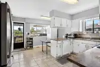 2871 E 18TH AVENUE - thumbnail 6