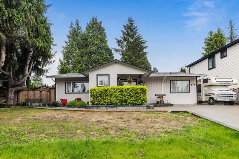 12214 211 STREET STREET - photo 1 of 22