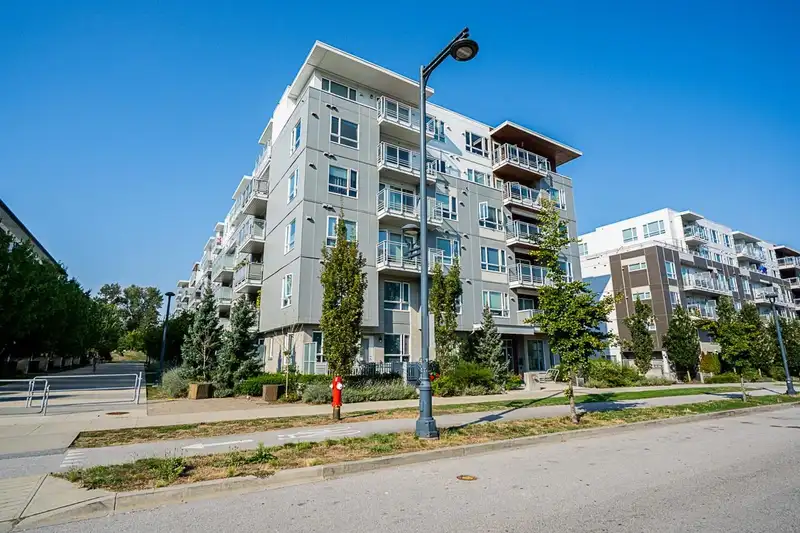 519 13963 105 BOULEVARD - photo 1 of 37