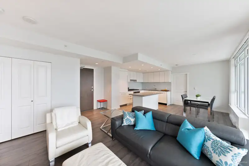 3207 2388 MADISON AVENUE - photo 3 of 26