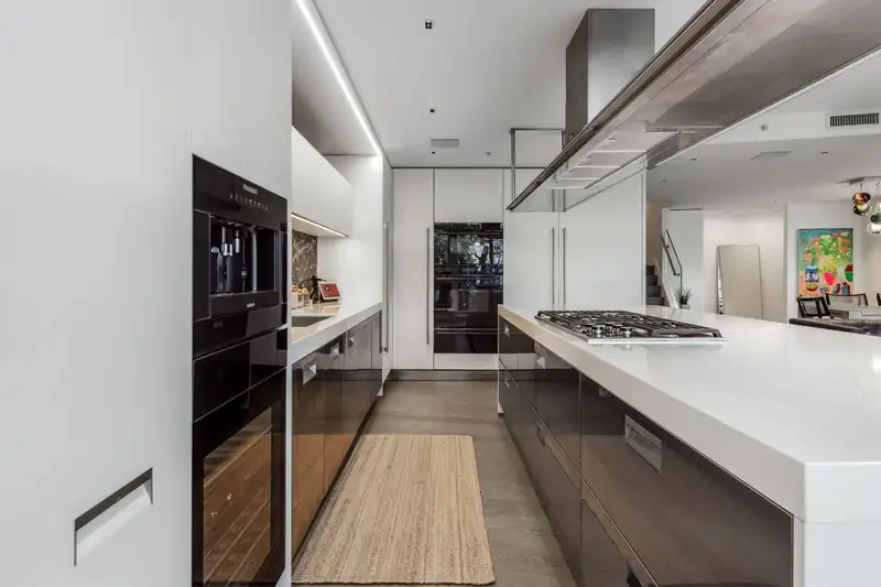 TH22 1281 W CORDOVA STREET - photo 3 of 16