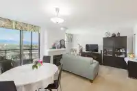 1607 8460 GRANVILLE AVENUE - thumbnail 3