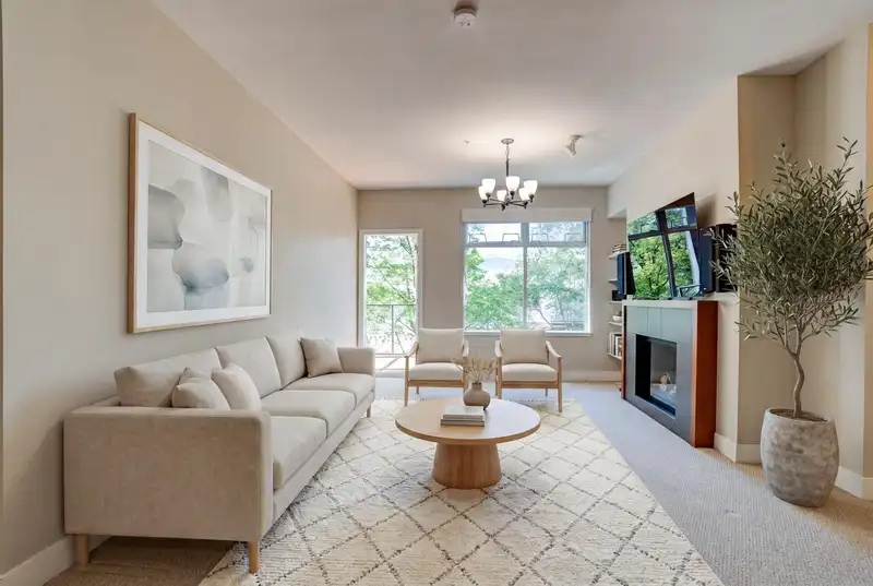207 5955 IONA DRIVE - photo 4 of 35