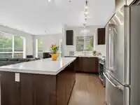 102 3107 WINDSOR GATE - thumbnail 4