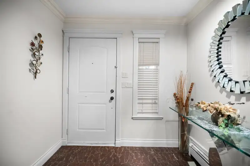 312 JARDINE STREET - photo 3 of 22
