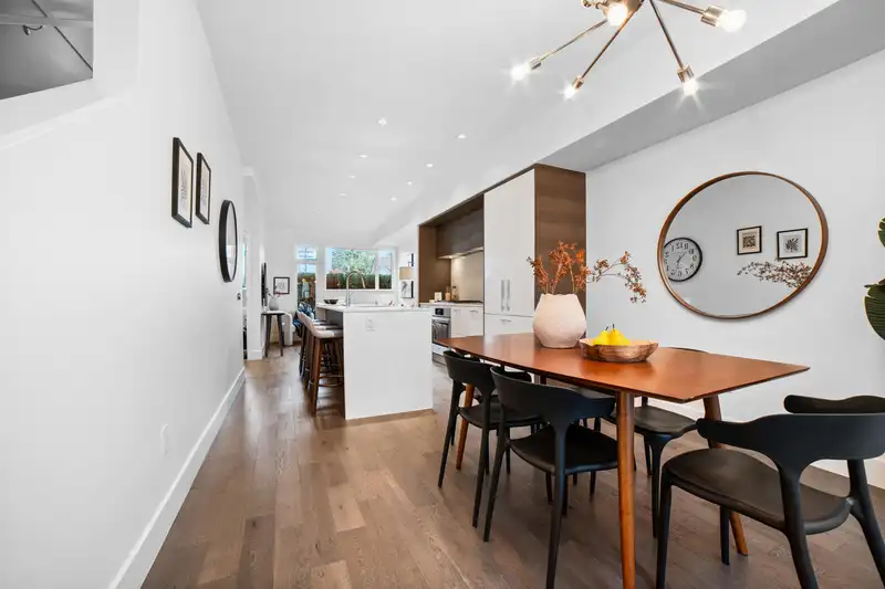 7458 GRANVILLE STREET - photo 4 of 37