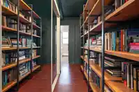 203 1390 DUCHESS AVENUE - thumbnail 18