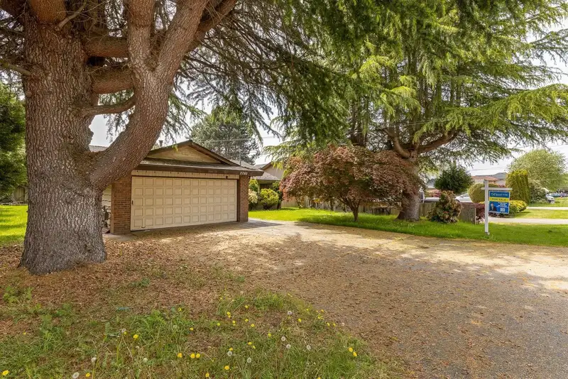 7780 ACHESON ROAD - photo 3 of 26