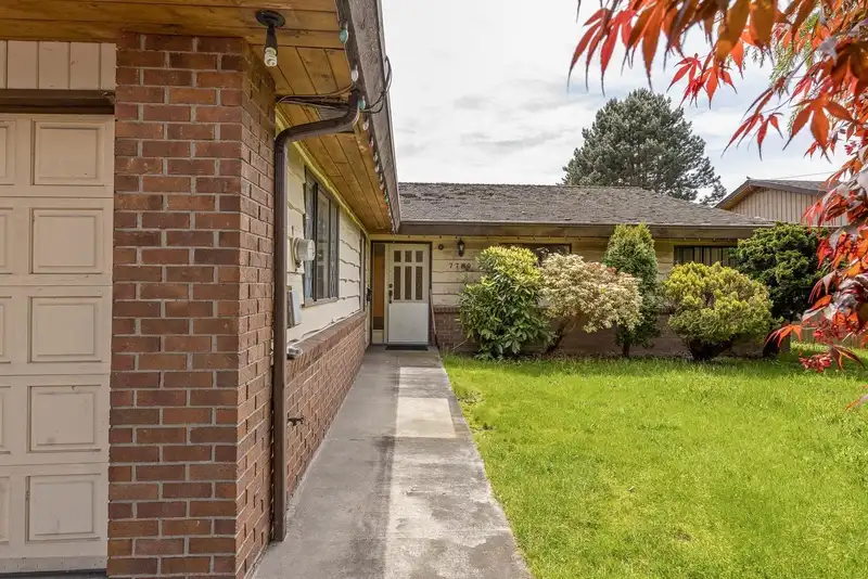 7780 ACHESON ROAD - photo 4 of 26
