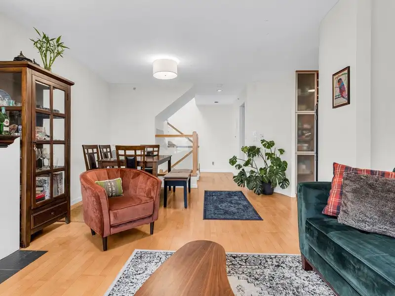 102 3349 DUNBAR STREET - photo 4 of 21