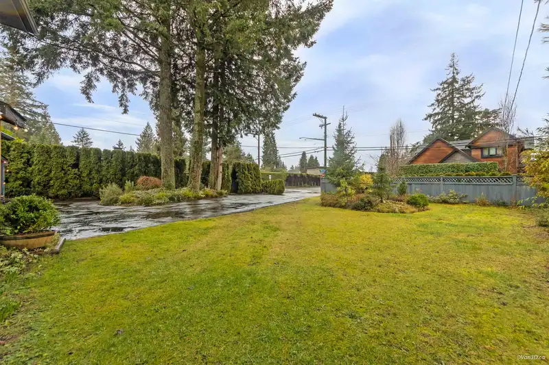 3020 THORNCLIFFE DRIVE - photo 3 of 32