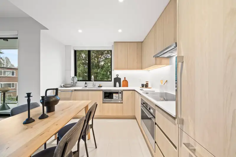 204 4928 QUEBEC STREET - photo 3 of 28