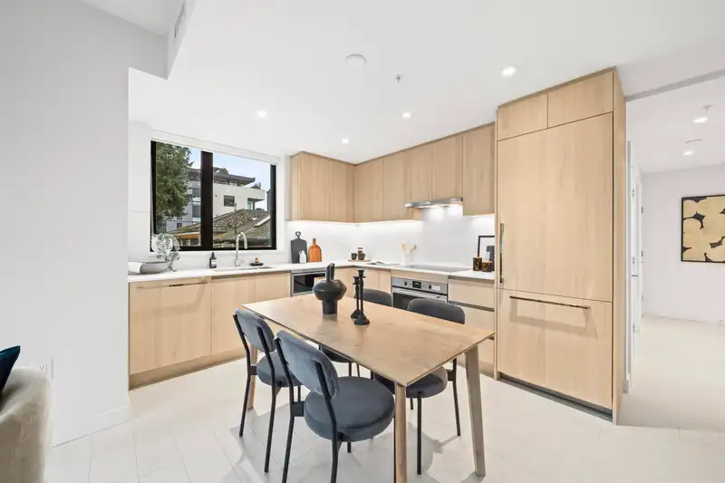 204 4928 QUEBEC STREET - photo 4 of 28