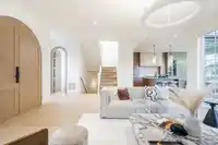 9033 QUEEN STREET - thumbnail 6