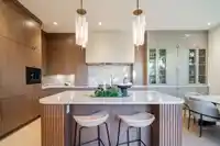 9033 QUEEN STREET - thumbnail 8