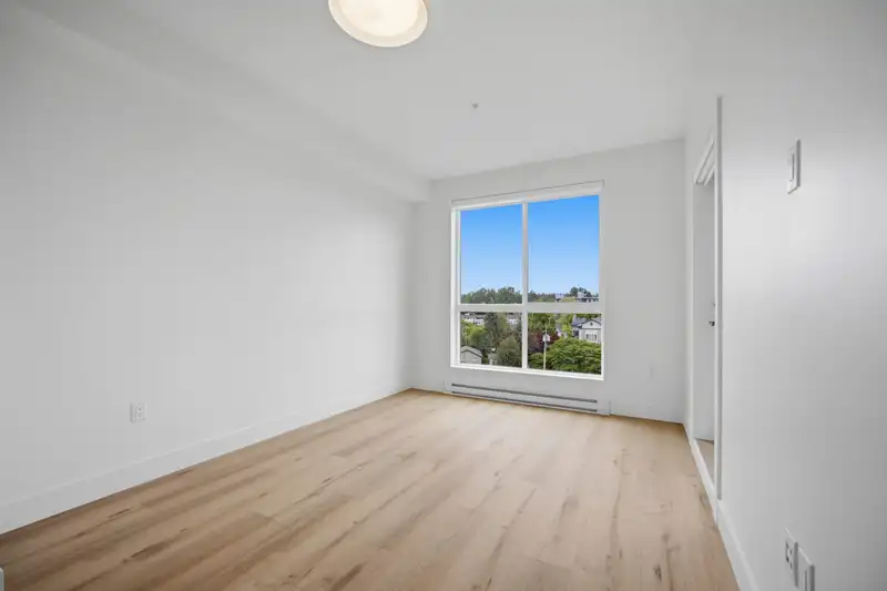 507 20769 FRASER HIGHWAY - photo 2 of 28