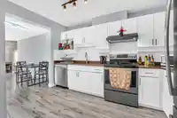 301 1655 GRANT AVENUE - thumbnail 6