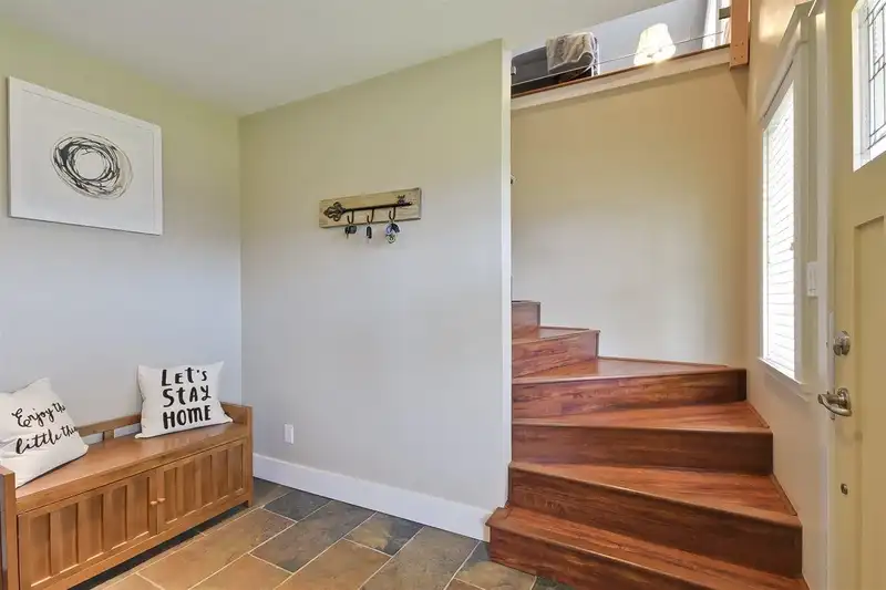 5046 MASSEY DRIVE - photo 2 of 20