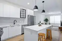 301 8117 200A STREET - thumbnail 8