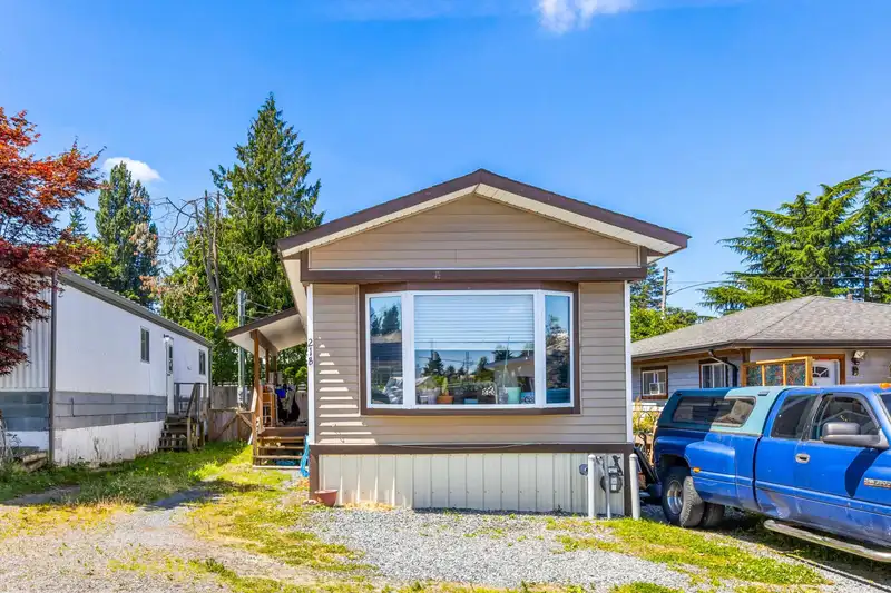 21B 26892 FRASER HIGHWAY - photo 2 of 24