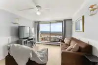 908 320 ROYAL AVENUE - thumbnail 3