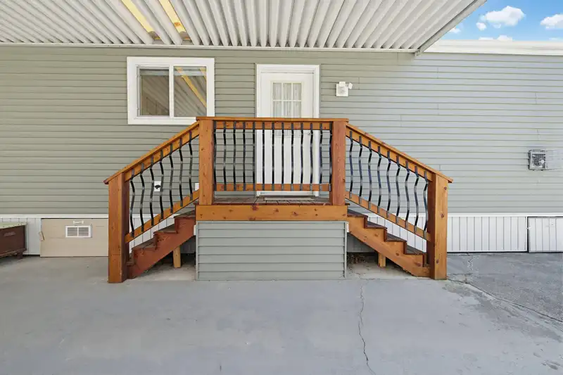 250 27111 0 AVENUE - photo 3 of 31