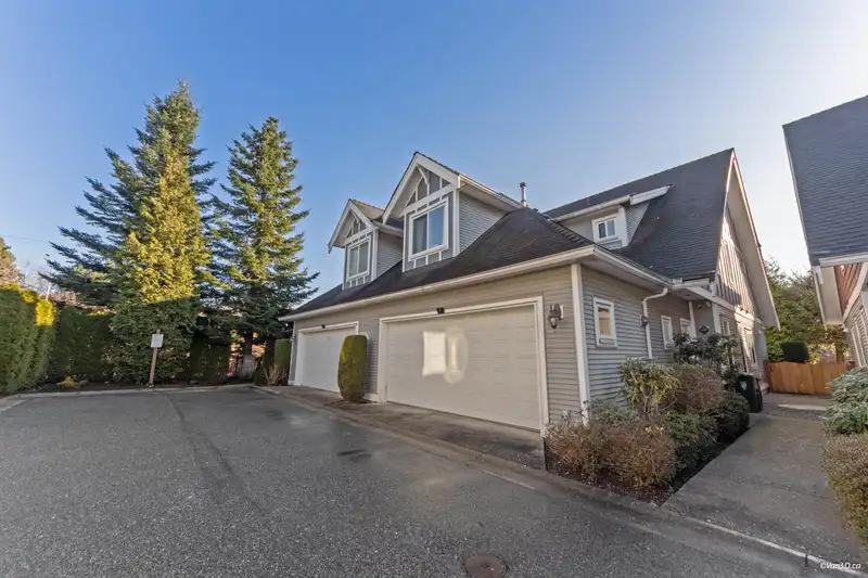 7 19977 71 AVENUE - photo 1 of 26