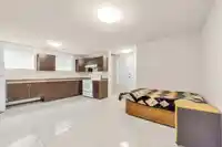 8245 144A STREET - thumbnail 30
