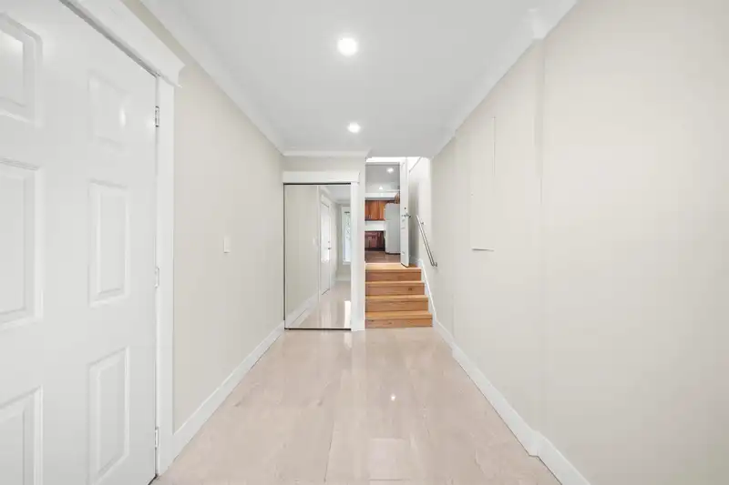 19489 115A AVENUE - photo 4 of 40