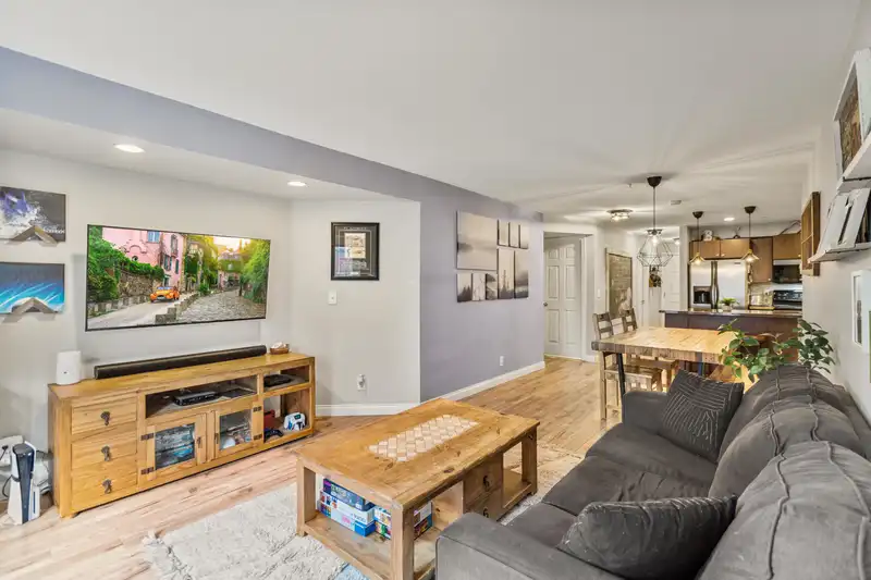 209 5488 198 STREET - photo 1 of 27