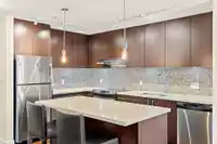 219 15735 CROYDON DRIVE - thumbnail 13