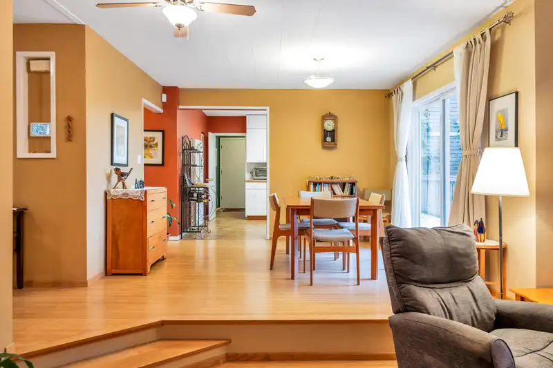1320 KENT STREET - photo 4 of 19