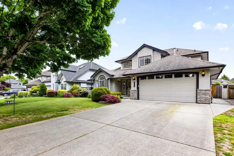 6428 188A STREET - photo 2 of 32