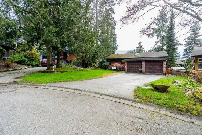 8363 ARBOUR PLACE - photo 1 of 33