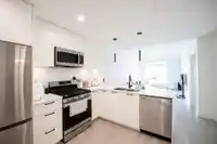 302 8380 200A STREET - thumbnail 1