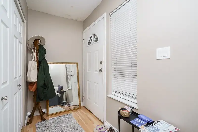 3 20848 DOUGLAS CRESCENT - photo 3 of 28
