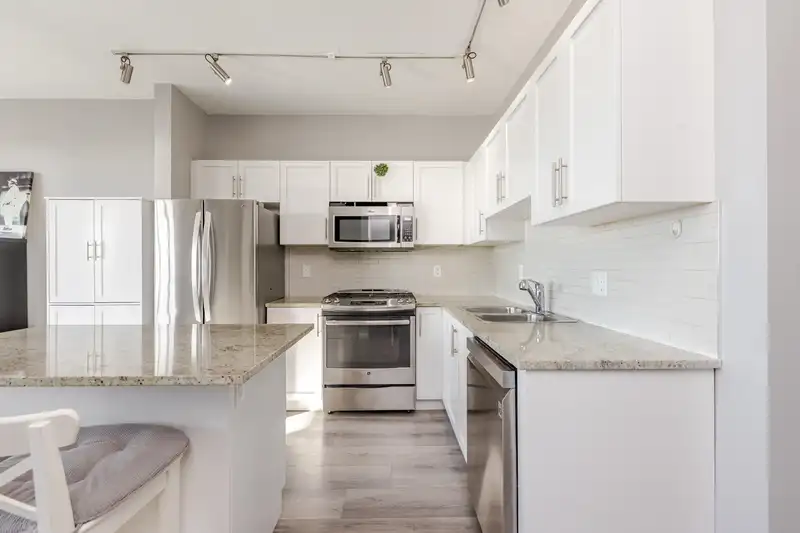 26 20326 68 AVENUE - photo 4 of 31