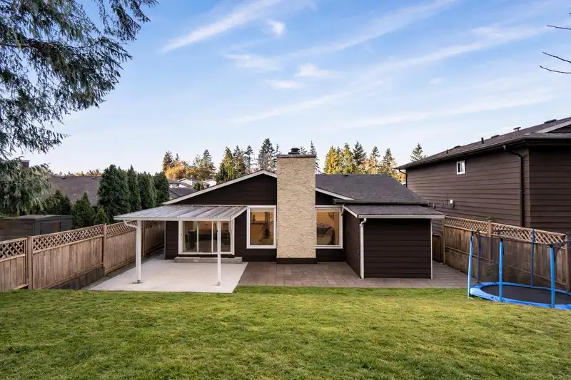 1230 BLUFF DRIVE - photo 1 of 26