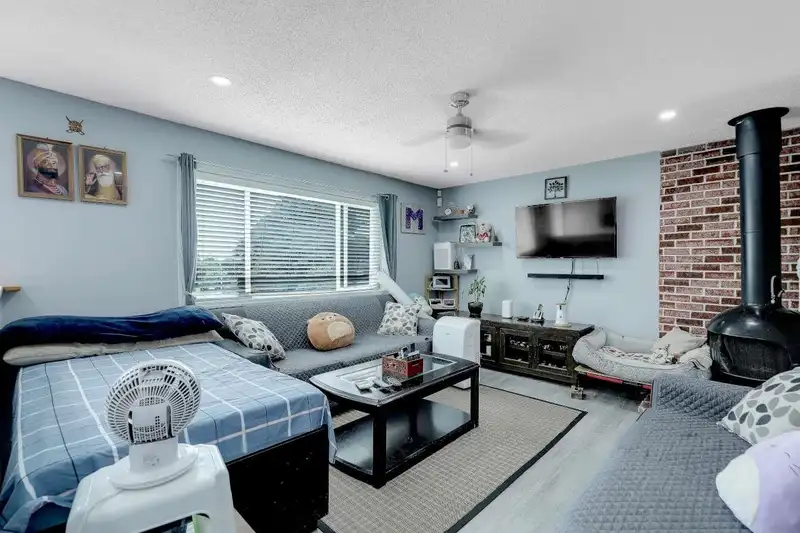 15033 ASHBY PLACE - photo 2 of 35